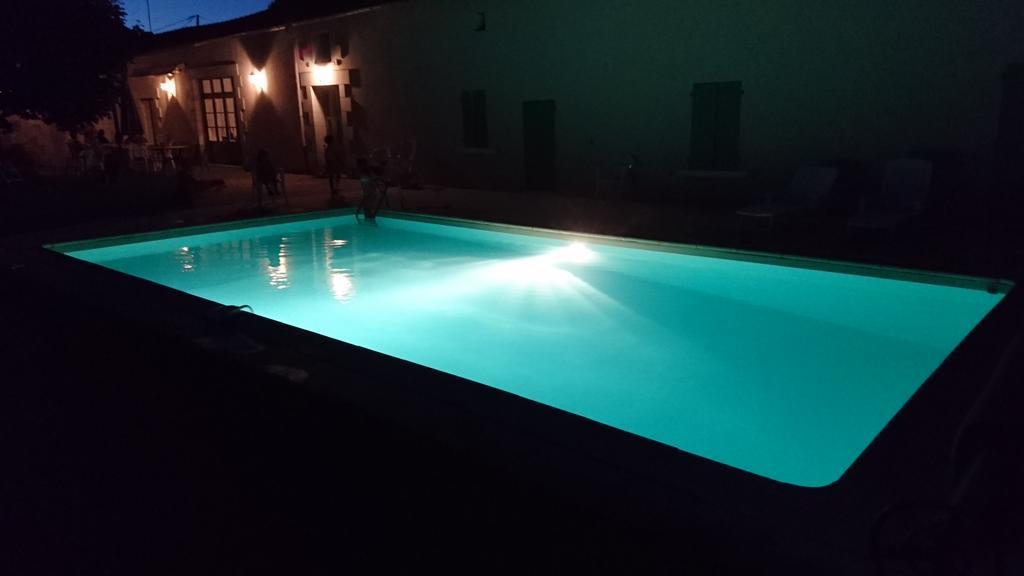 Logis Du Jacquelin Hotell Doussay Exteriör bild